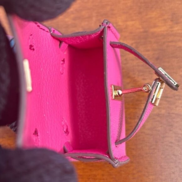 New mini bag charm w/ functional lock closure - Picture 3 of 11